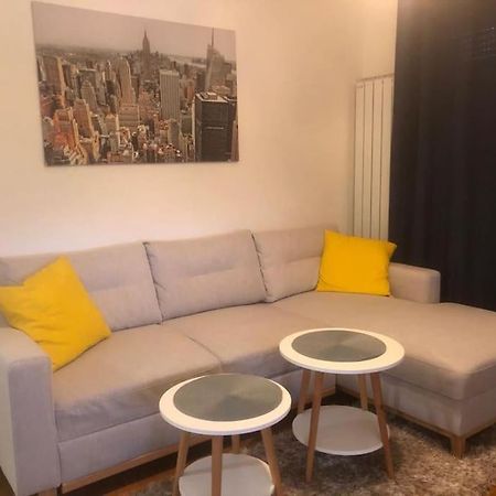 Apartman Arena-Velesajam Vito Zagabria Esterno foto