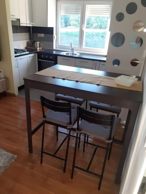 Apartman Arena-Velesajam Vito Zagabria Esterno foto